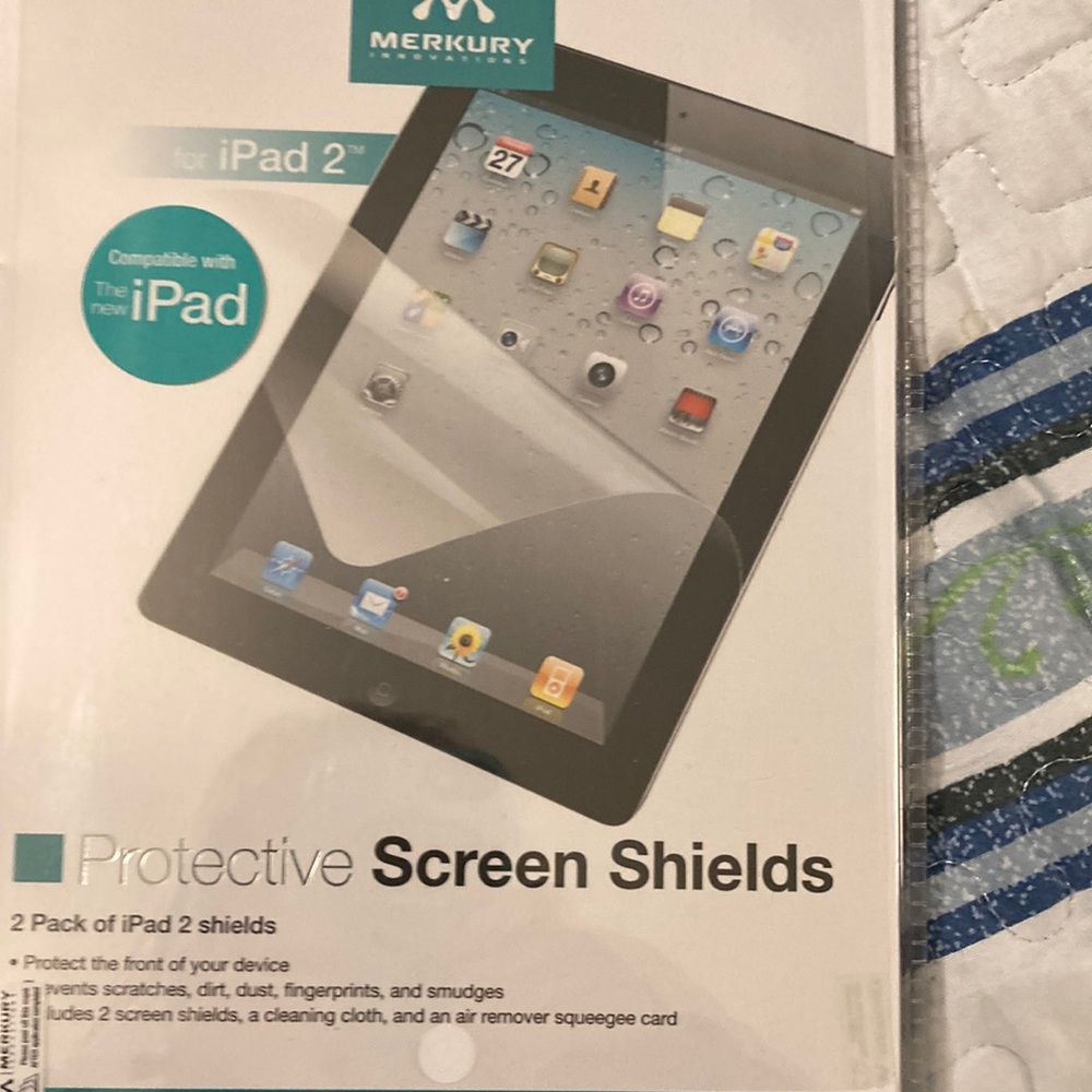 Merkury innovations I Pad 2 screen shields